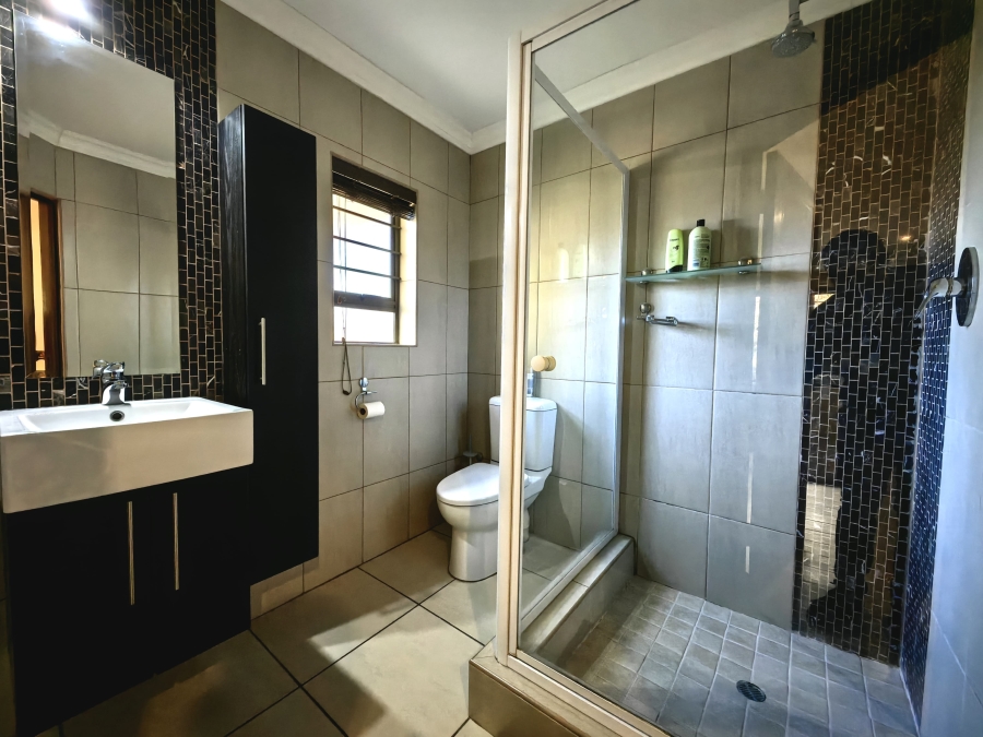 To Let 4 Bedroom Property for Rent in Cashan North West